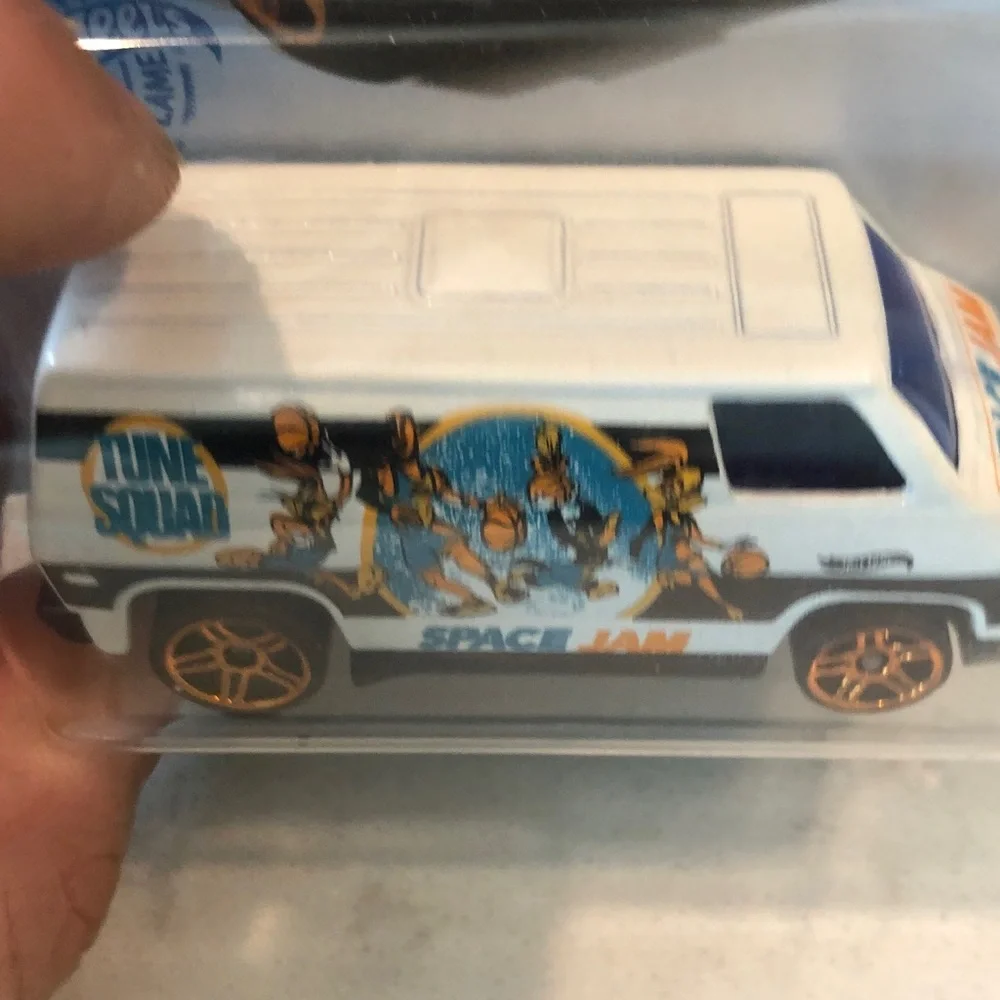 Space Jam 70s Van - White and Black